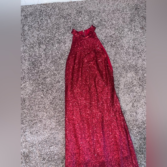 Red sparkle dress - Picture 9 of 10